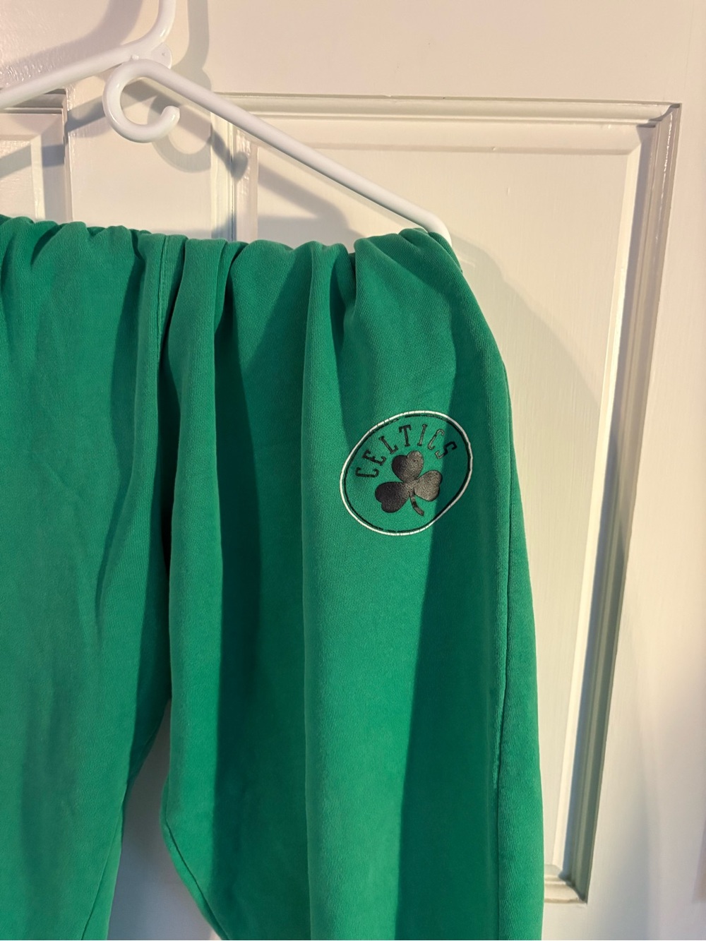 PINK Victoria's Secret Green NBA Fleece Sweatpants - Picture 1 of 6